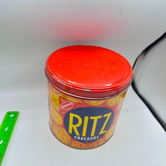 Vintage 1970s Ritz Cracker Tin Container - Kitchen Kitsch Storage - Picture 9 of 9